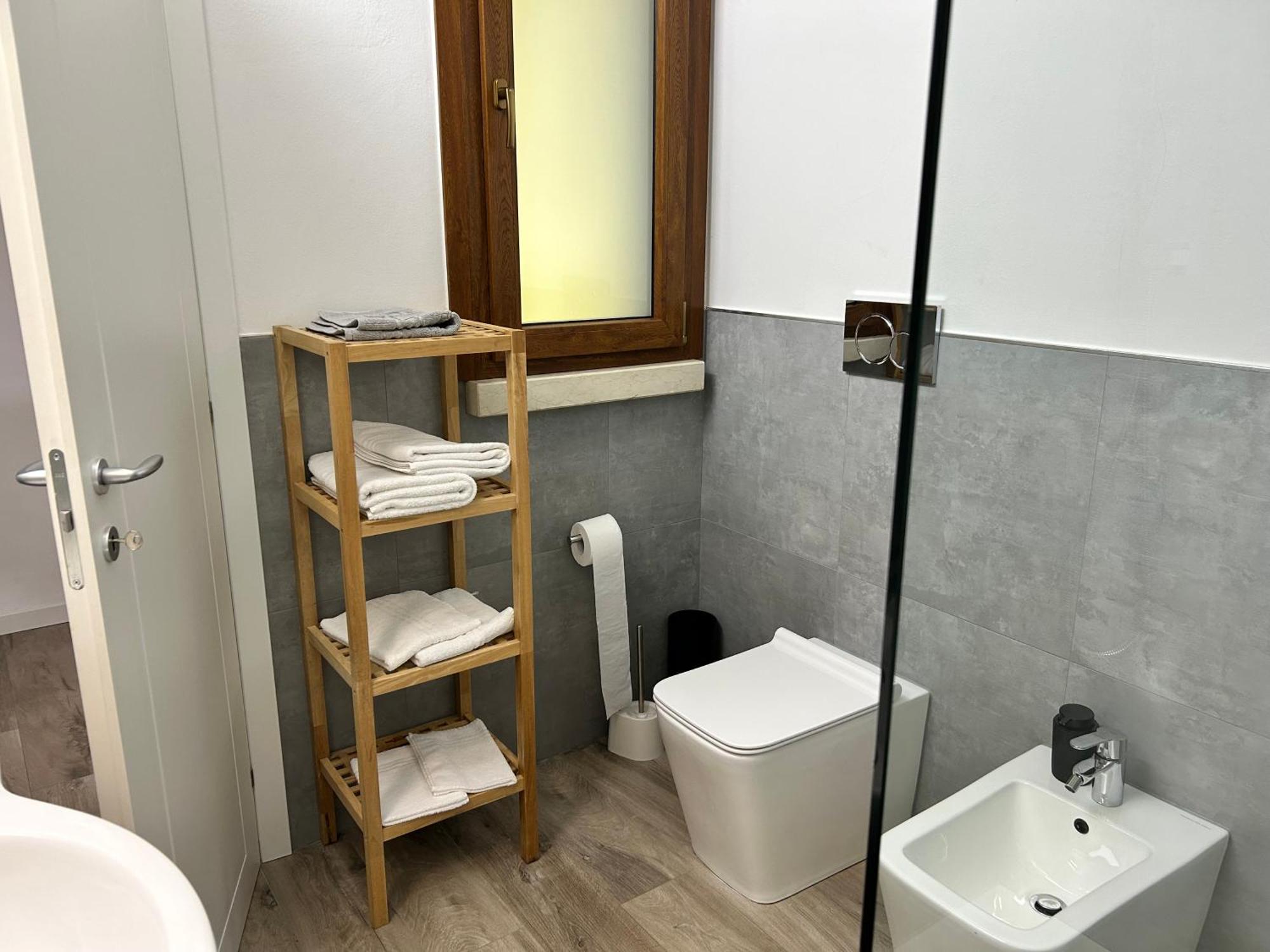 Relax & Emozioni Rooms Valeggio sul Mincio Bagian luar foto